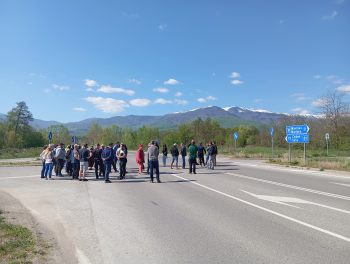 Жители на село Мездрея искат ограничение на скоростта на пътя за „Петрохан“