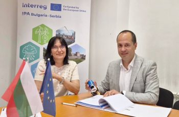 Близо 70 покрити паркоместа с фотоволтаици ще бъдат изградени във Враца