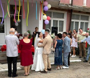 Голяма сватба огласи наше село за първи път от много години /СНИМКИ/