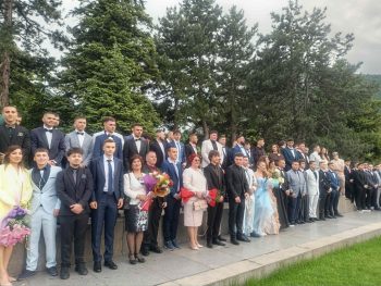 Шумни и красиви! Днес празнуват абитуриентите на Механото СНИМКИ И ВИДЕО