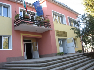 Губернатор дава зелена светлина на местен парламент