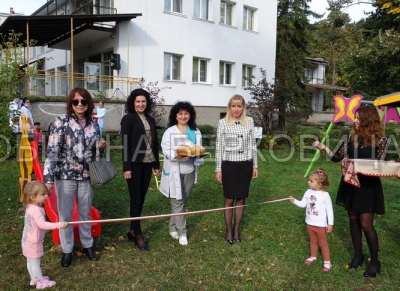 Малчуганите от Детска ясла - Берковица се радват на нови детски съоръжения