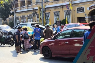 Две деца са пометени на пешеходна пътека