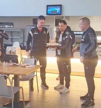 Футболистите на Ботев Враца изненадаха Тодор Симов СНИМКИ