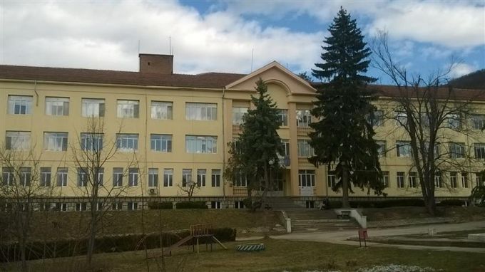 Болница апелира за помощ