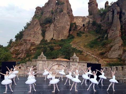 Започва прочутата Опера на върховете в Белоградчик