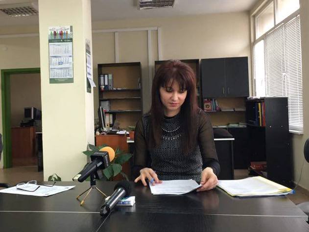 Бум на приемни родители, осиновителите все по-малко