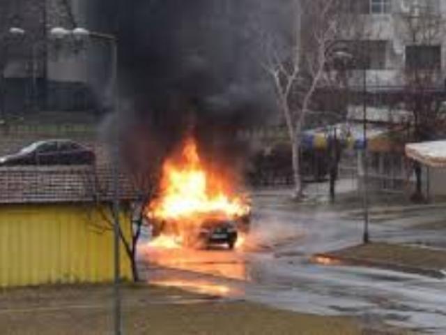 Подпалиха кола във Врачанско