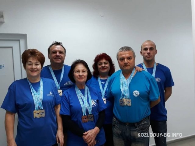 Плувци обраха медали от турнир в Турция