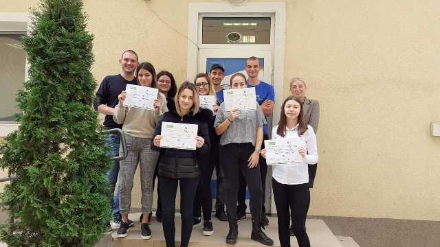 Ученици поеха управлението на Областния информационен център