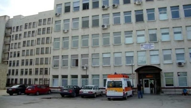 Проверяват болницата в Червен бряг за източване на средства