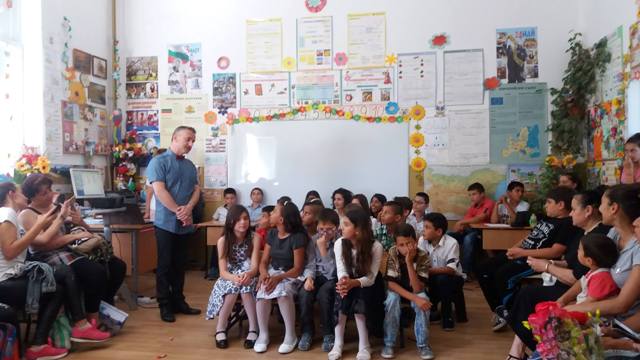 В Борован изпратиха четвъртокласници