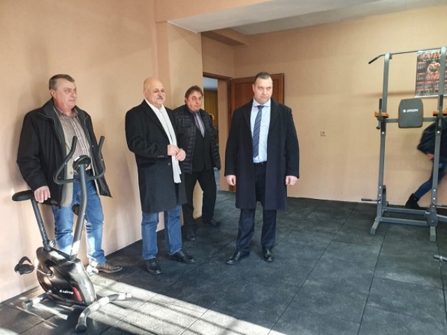 Прерязаха лентата на спортен център към Затвора