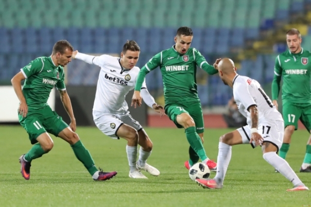 Ботев /Враца/ завъртя равен със Славия