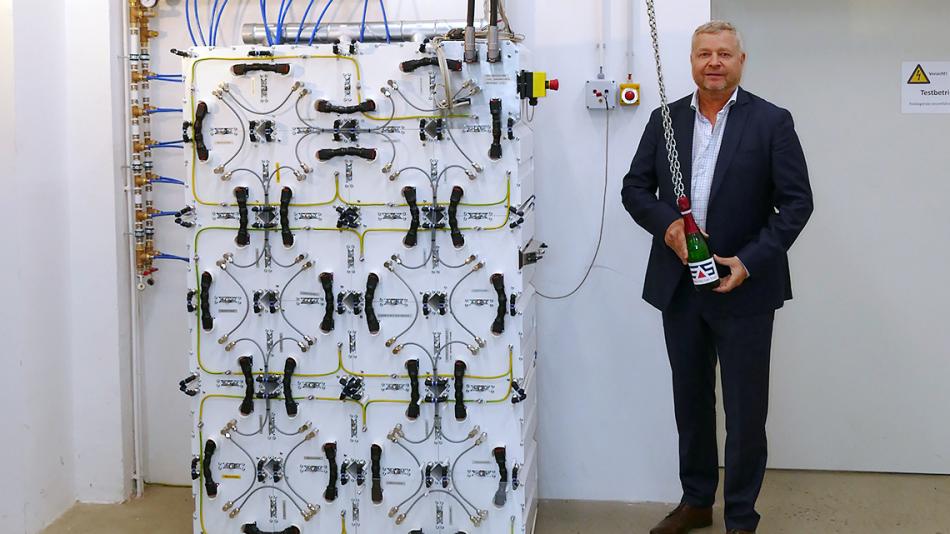 Уникална батерийна система представи EAS Batteries, част от групата Монбат