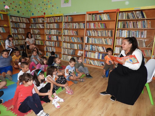 Журналист влезе в ролята на майстор разказвач