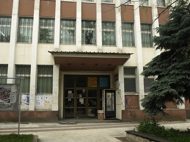 Пари от продадено АПК скараха политици и селяни
