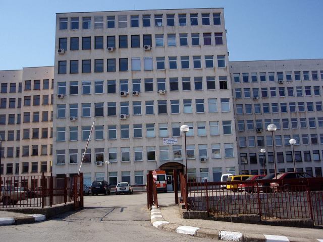 Болницата в Червен бряг функционира нормално
