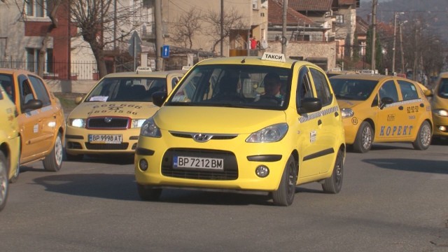 Скачат цените на такситата