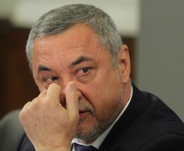 Ексклузивно! Обраха бащината къща на Валери Симеонов