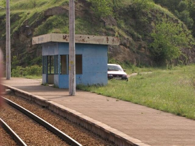Влак удари мъж при Струпец