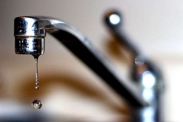 Спират водата на част от Враца