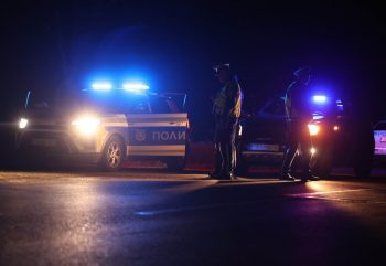 Трагедия! Пенсионер от Враца помете с колата си и уби мъж от Вършец