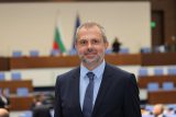 Търсят решение за пропадналия и опасен път в Гложене