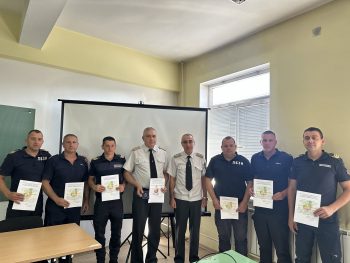 Наградиха заслужили врачански пожарникари