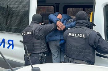 Арестуваха мъж от Лом за купуване на гласове