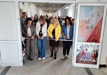 С песни и танци откриха модерен STEM център в СУ „Отец Паисий“-Враца /СНИМКИ и ВИДЕО/