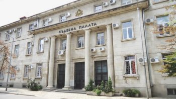Оставиха наркопласьор в ареста