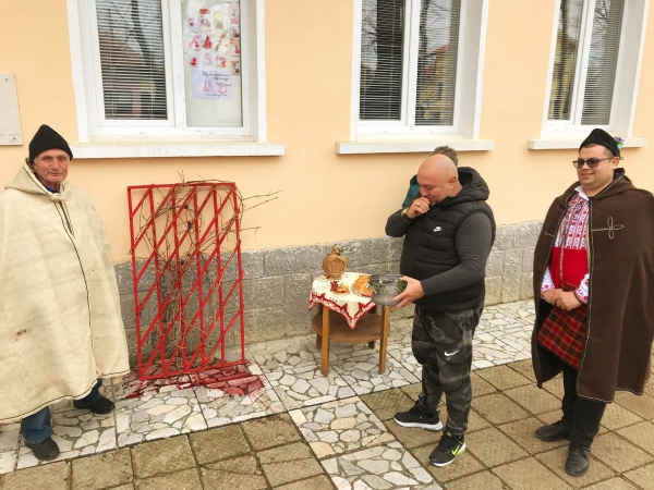 Почетоха Трифон Зарезан в Попица