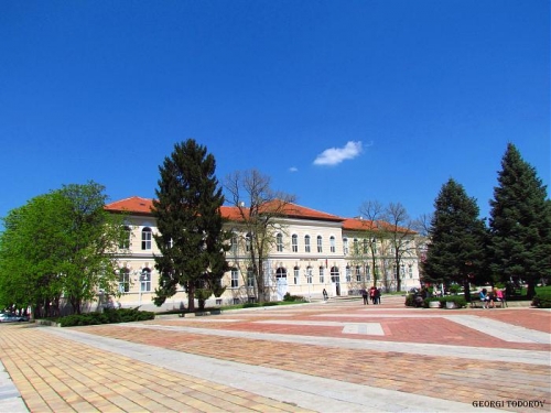 СУ „Козма Тричков“ става професионална гимназия през 2021 г.