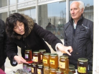 В Мездра подредиха изложба-базар „Пчеларство” 