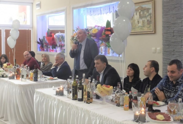 Любчо Чомаковски отпразнува юбилей със 75 верни приятели