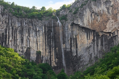 Организират туристически преход до водопад Скакля