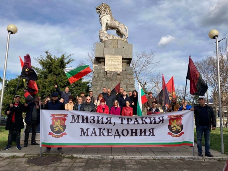 Възпоменателен митинг пред паметника на загиналите врачани във войните за национално обединение