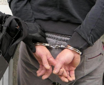 Хванаха обирджия крал златни накити от апартамент във Враца