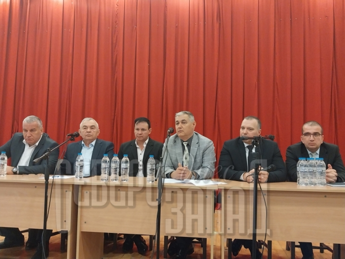 Важна тема събра представители на институции и граждани в Бойчиновци