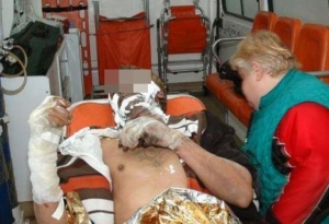 работни календари Работник бере душа във врачанската болница