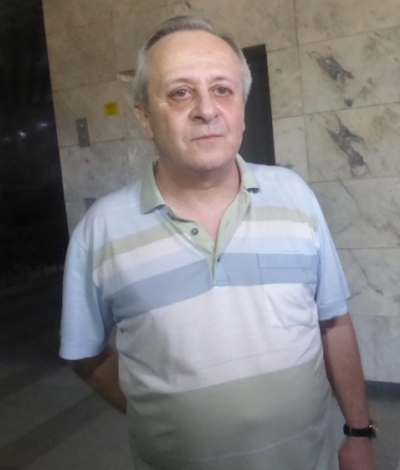 Двама се борят за шеф на лабораторията по зъбопротеризане