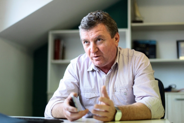 Мъж продаде къщата си, за да ремонтира църквата в родното си село