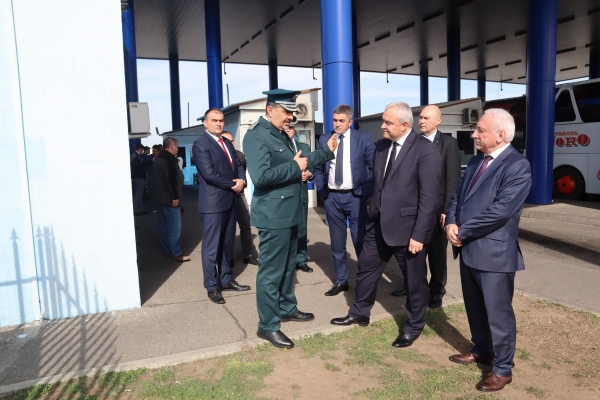Министър Демерджиев търси решение за трафика на Дунав мост-2