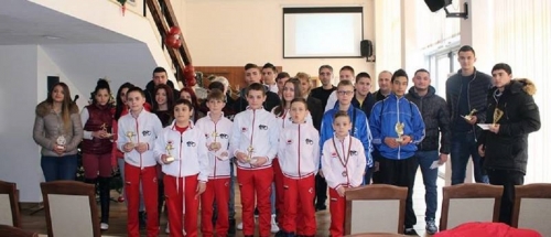Наградиха изявени спортисти и треньори от Кнежа