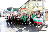 Млади Ботеви четници прославят читалище „Факел“
