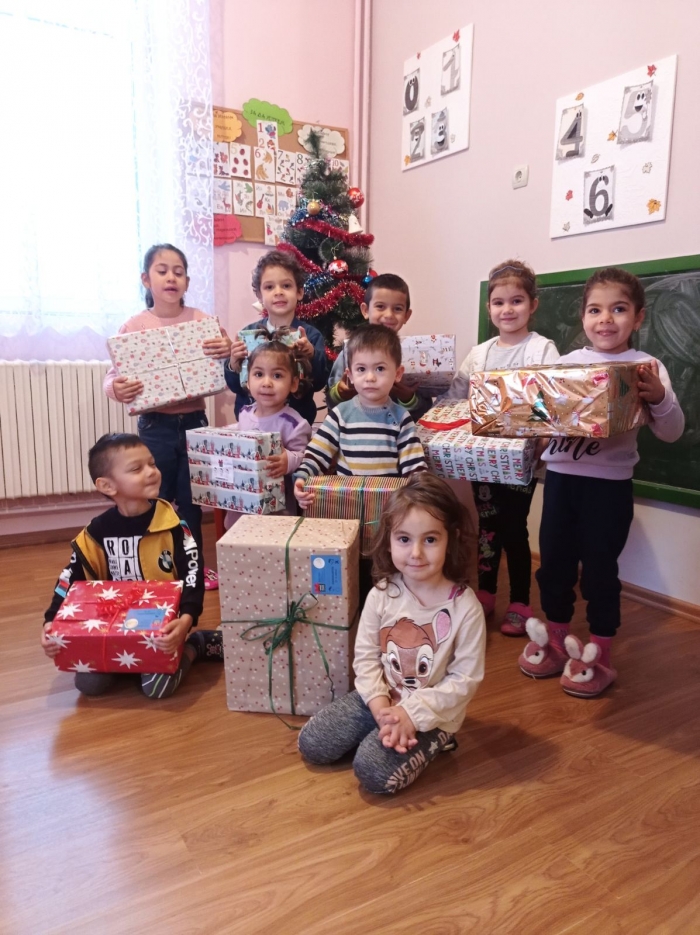 Подаръци от Германия получиха близо 500 деца от Мизия
