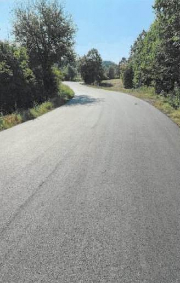 Продължава ремонтът на ключов път в община Роман
