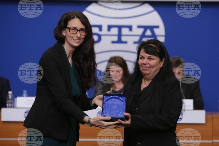 Отличиха Община Роман