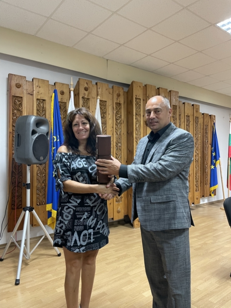 Наградата на читалището в Краводер получи Наталия Костова